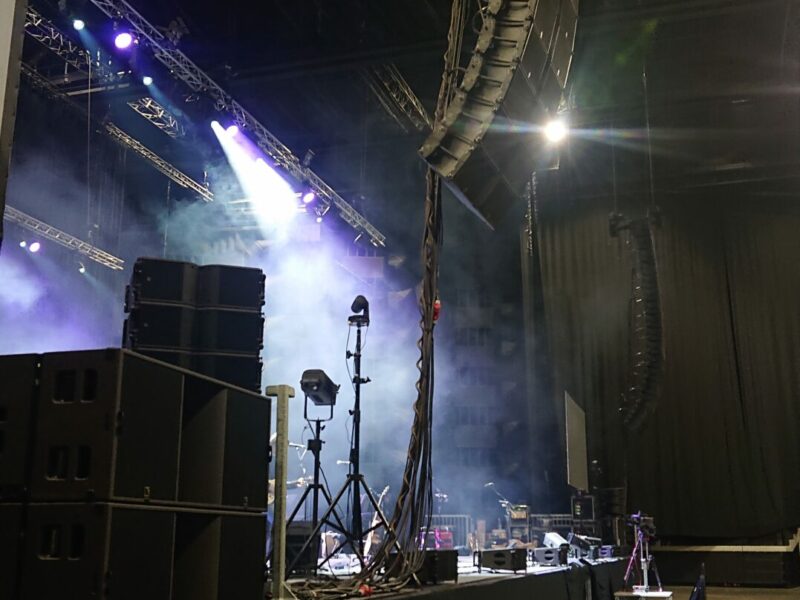 Line Array - C.Heil -Nadau Arena